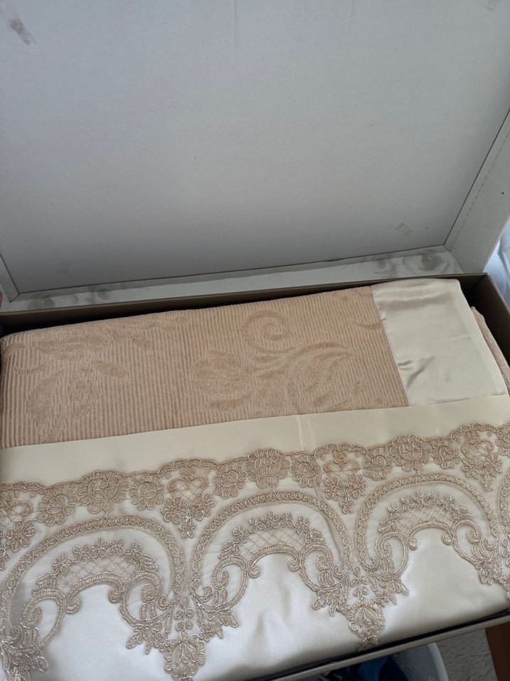 Nakışlı Parlak yatak örtüsü seti - Görsel 5