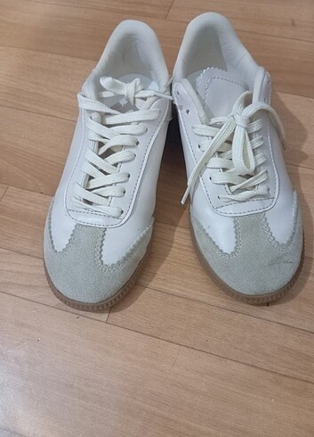 Sneaker ayakkabı