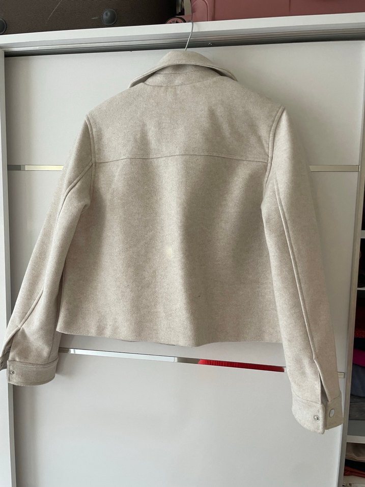 Bej Kısa Kadın Ceket - Görsel 3