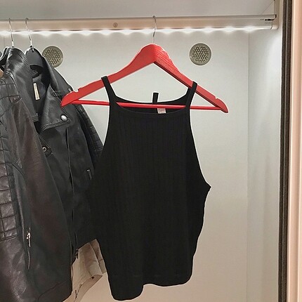 H&M ÜST