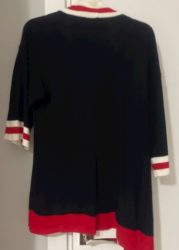 Uzun Siyah Kadın Hırka, Çizgili Detaylı - Görsel 3