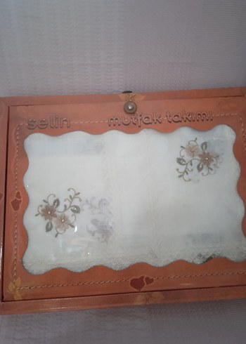 Nakışlı Beyaz Masa Örtüsü - Görsel 3