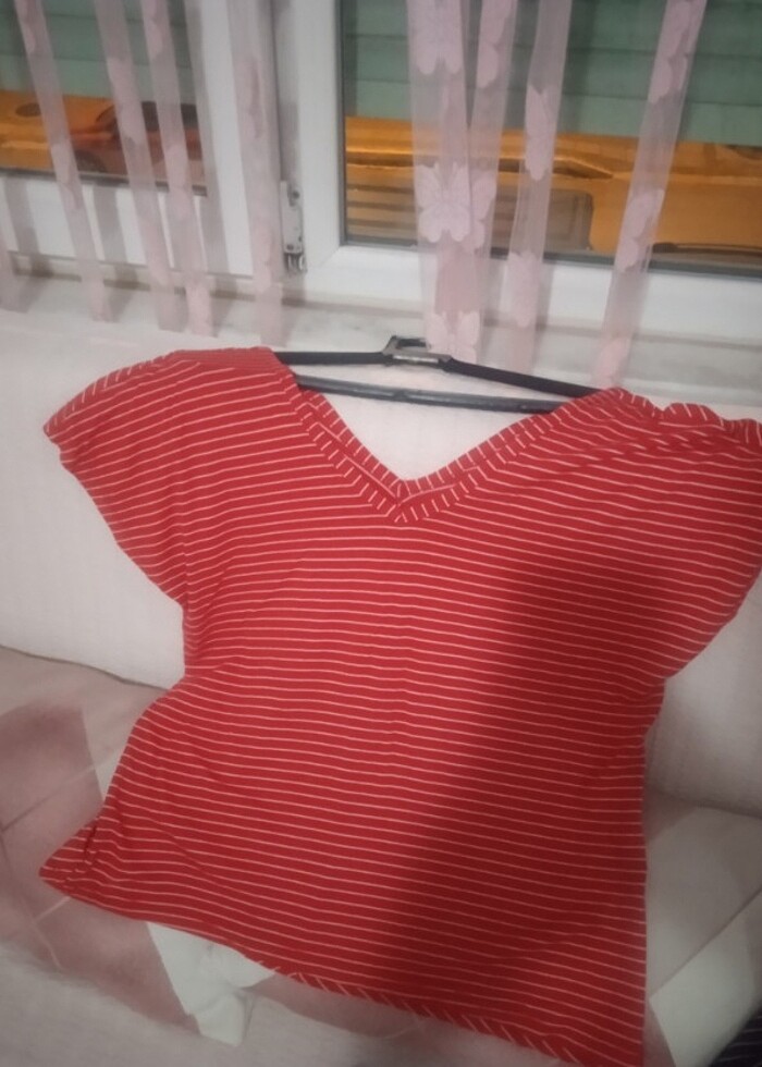 V yaka t-shirt - Görsel 3