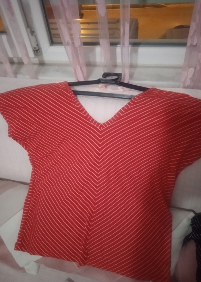 V yaka t-shirt - Görsel 4