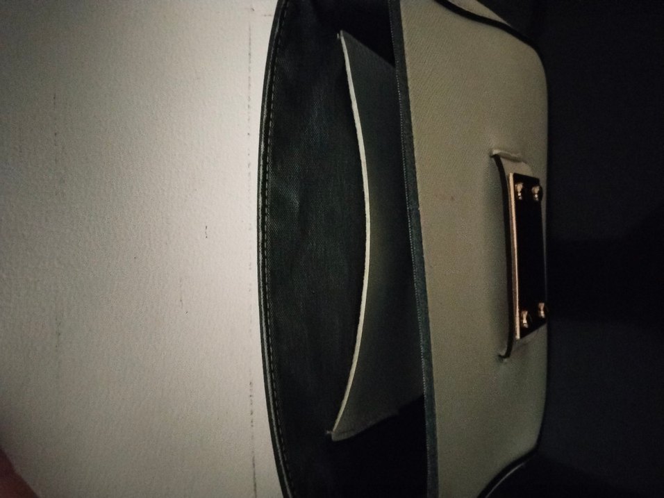 Beyaz Deri Kadın Çanta Tokalı - Görsel 2