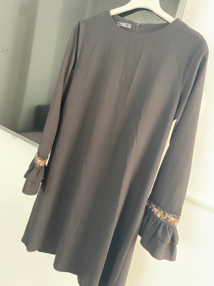 Nakışlı Fırfırlı Siyah tunik - Görsel 2