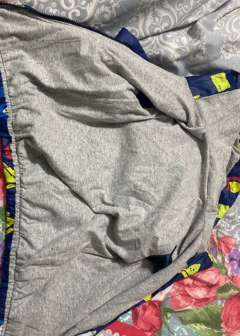 Renkli Kapüşonlu Fermuarlı Erkek Çocuk Mont - Görsel 3