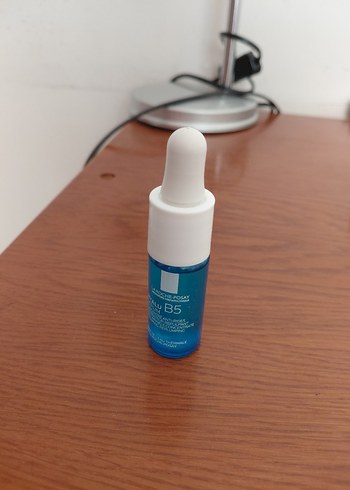La Roche-Posay Hyalu B5 Anti-Aging Serum 10ml - Görsel 2