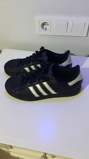 adidas 40 numara