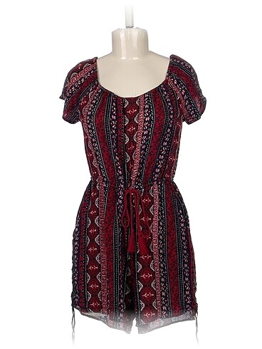 H&M Kısa Tulum %70 İndirimli.