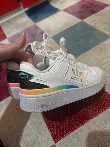 38 Beden beyaz Renk Adidas spor ayakkabı