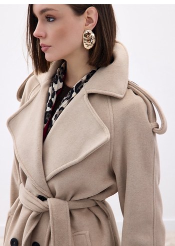Bej Kuşaklı Kadın Kaban - Görsel 3