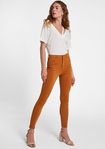 Stradivarius pantolon