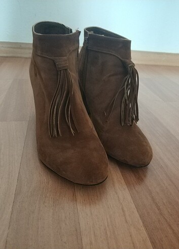 Diğer Topuklu bot süet taba