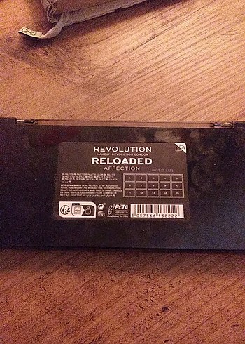Revolution Revolution Reloaded Göz Farı Paleti