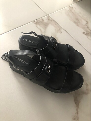 H&M sandalet
