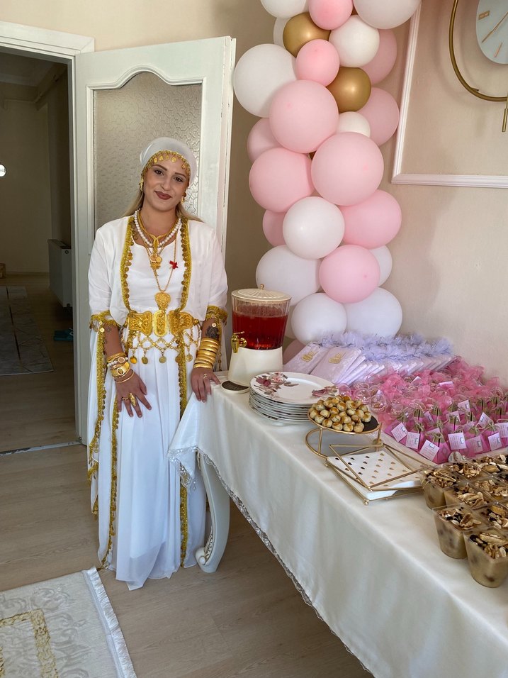 Uzun Altın İşlemeli Bohem Kadın Bindallı - Görsel 3