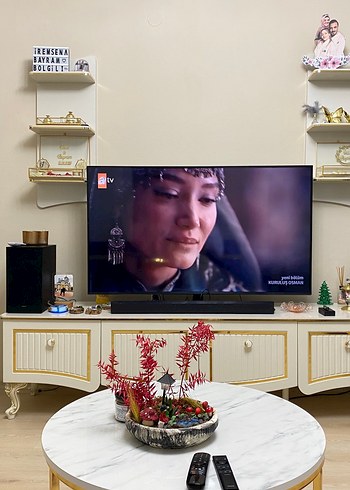 Beden Gold ve bej avangarde TV Ünitesi