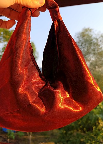 Beden bordo Renk Bordo Parlak Drapeli Kadın Çanta