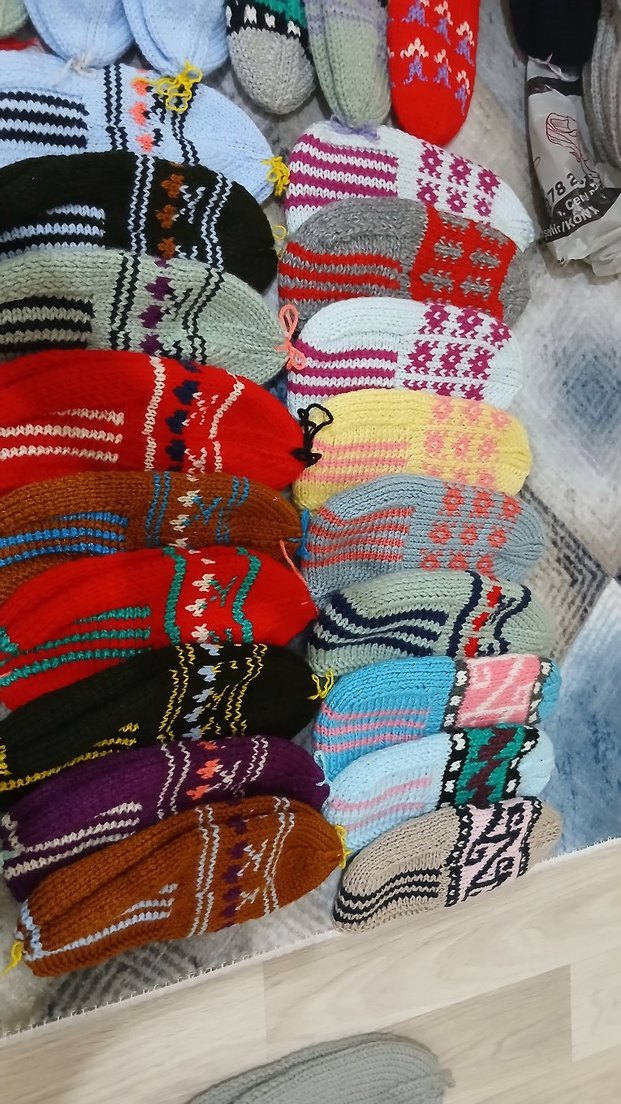 Renkli Örgü Kız Çocuk Ev Terlikleri - Görsel 3