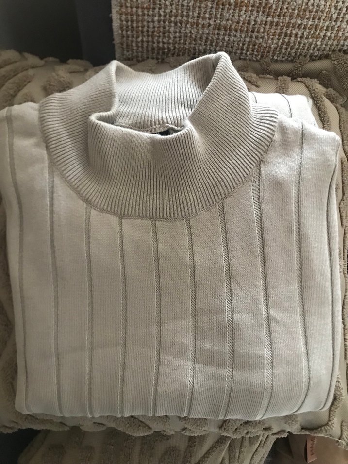 Bej Boğazlı Triko Kazak - Görsel 3