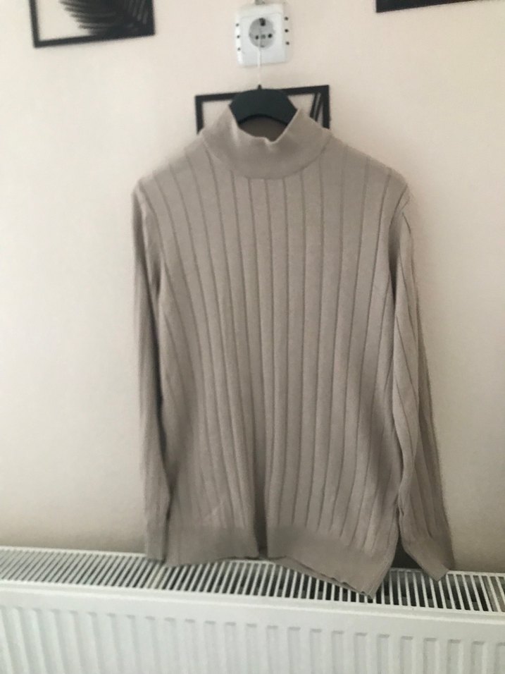 Bej Boğazlı Triko Kazak - Görsel 2