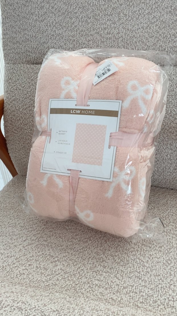 LCW HOME Pembe Fiyonk Detaylı Çift Kişilik Battaniye - Görsel 2