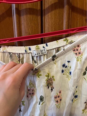 H&M Baharlık çiçekli bluz