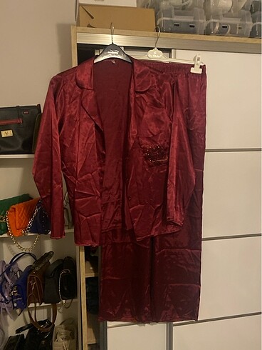 Trendyol & Milla Saten pijama takımı