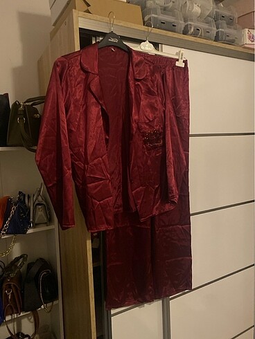 l Beden Saten pijama takımı