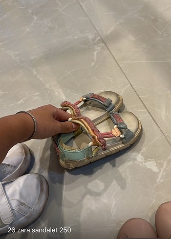 Kız Çocuk Çok Renkli Bağcıklı Zara Sandalet
