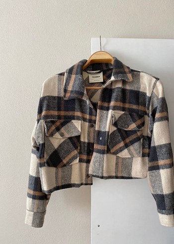 Pull and Bear Kadın Ekose Desenli Düğmeli Ceket