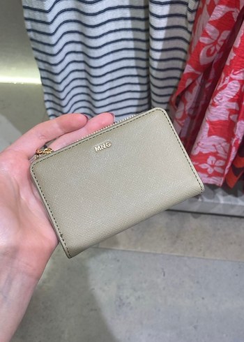 Haki Deri Fermuarlı Kadın Cüzdanı