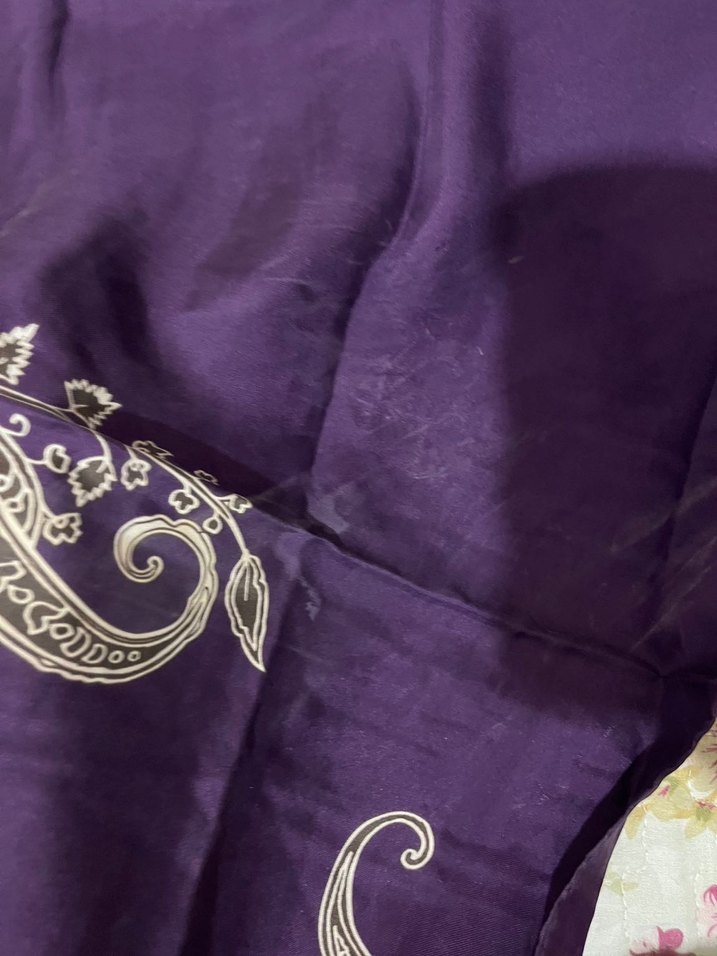 Mor ve Siyah Desenli İpek Kadın Şal - Görsel 2