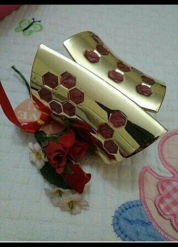 Altın sarı Gold kelepçe bileklik desenli 