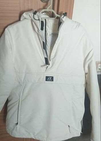 Pull and Bear Pill an bear mont