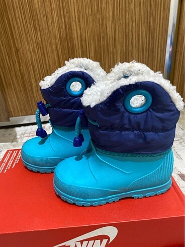 Decathlon erkek çocuk bot