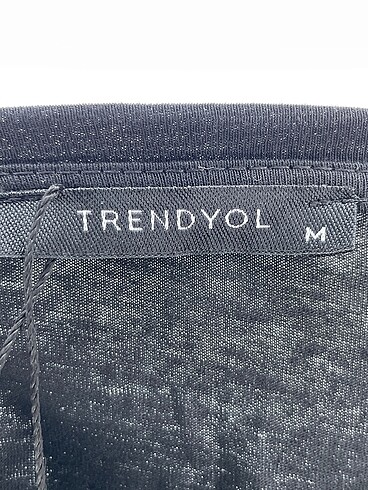 m Beden siyah Renk Trendyol & Milla Bluz %70 İndirimli.