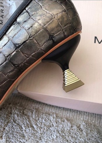 38 Beden kahverengi Renk Kahverengi Deri Yılan Desenli Stiletto