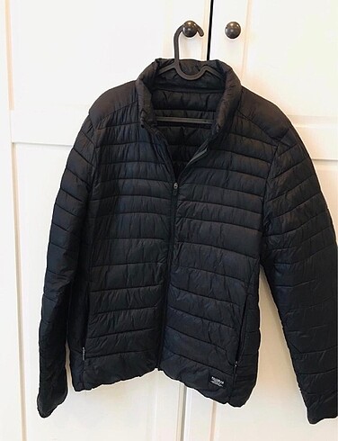 Pull and bear mont m beden