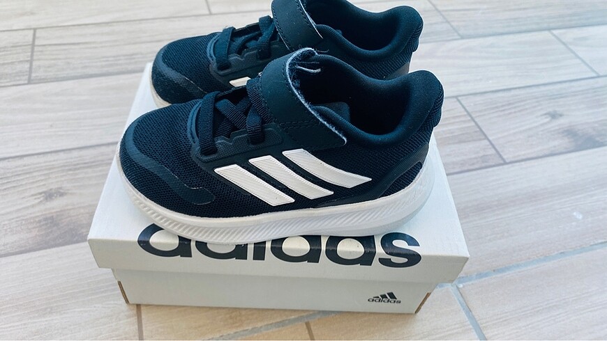 22 Beden Adidas runfalcon 5.0 çocuk spor 22 numara