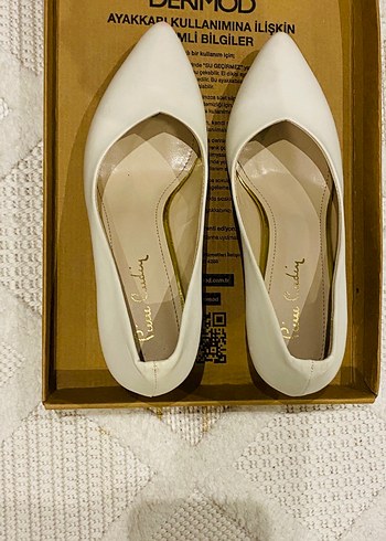 37 Beden beyaz Renk Pierre cardin Beyaz Stiletto Topuklu Kadın Ayakkabı