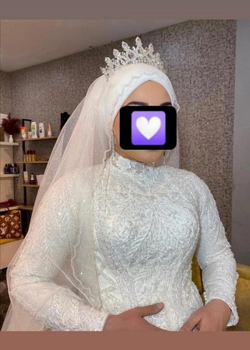 Uzun Kollu Yüksek Yakalı Prenses Gelinlik