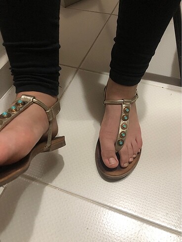 H&M Parmak arası