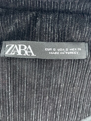 s Beden siyah Renk Zara Ceket %70 İndirimli.