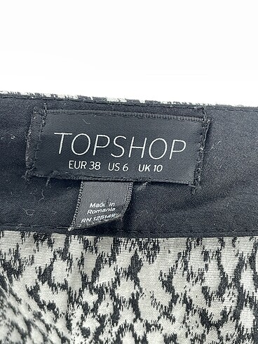 38 Beden çeşitli Renk Topshop Jean / Kot Şort %70 İndirimli.