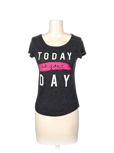 Aeropostale T-shirt %70 İndirimli.