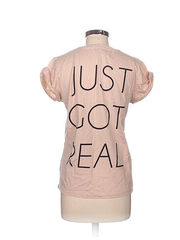 38 Beden Asos T-shirt %70 İndirimli.
