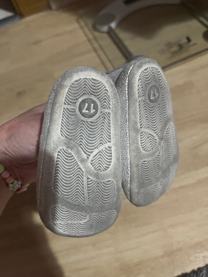 Gri Yılan Desenli Kız Babet - Görsel 2