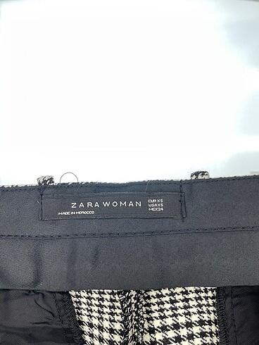xs Beden çeşitli Renk Zara Kumaş Pantolon %70 İndirimli.